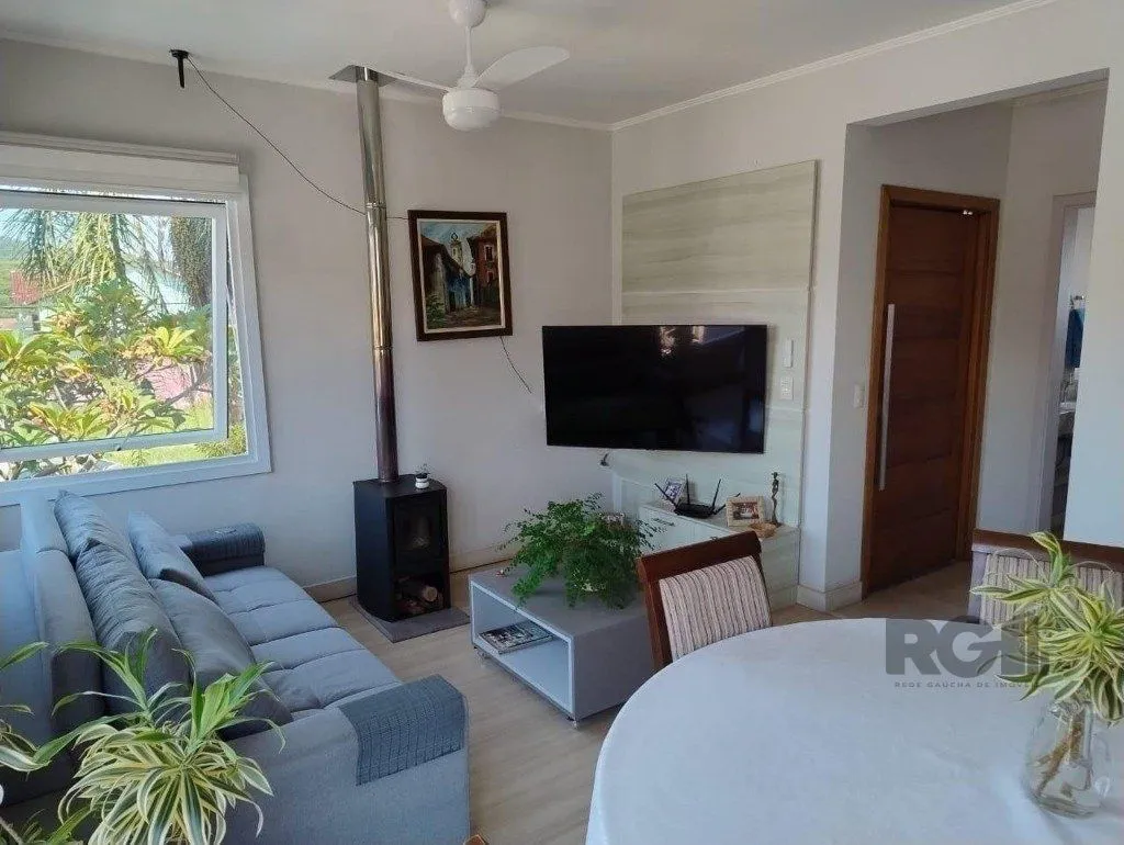 Imagem Casa de 3 dormitórios no bairro Mário Quintana