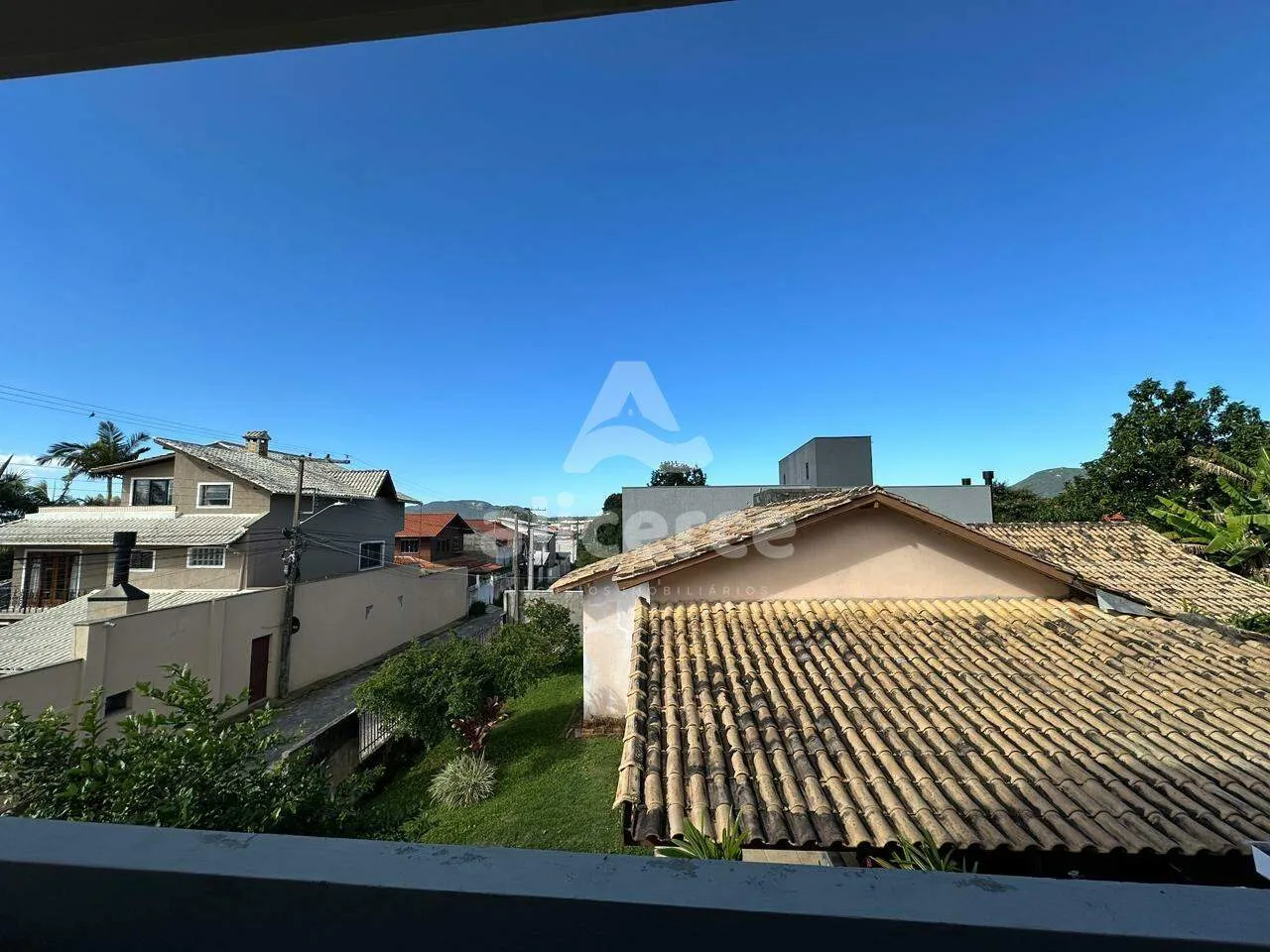 Imagem Casa à Venda na Praia dos Ingleses | Conforto, Privacidade e Excelente Localização em Florianópolis/SC**