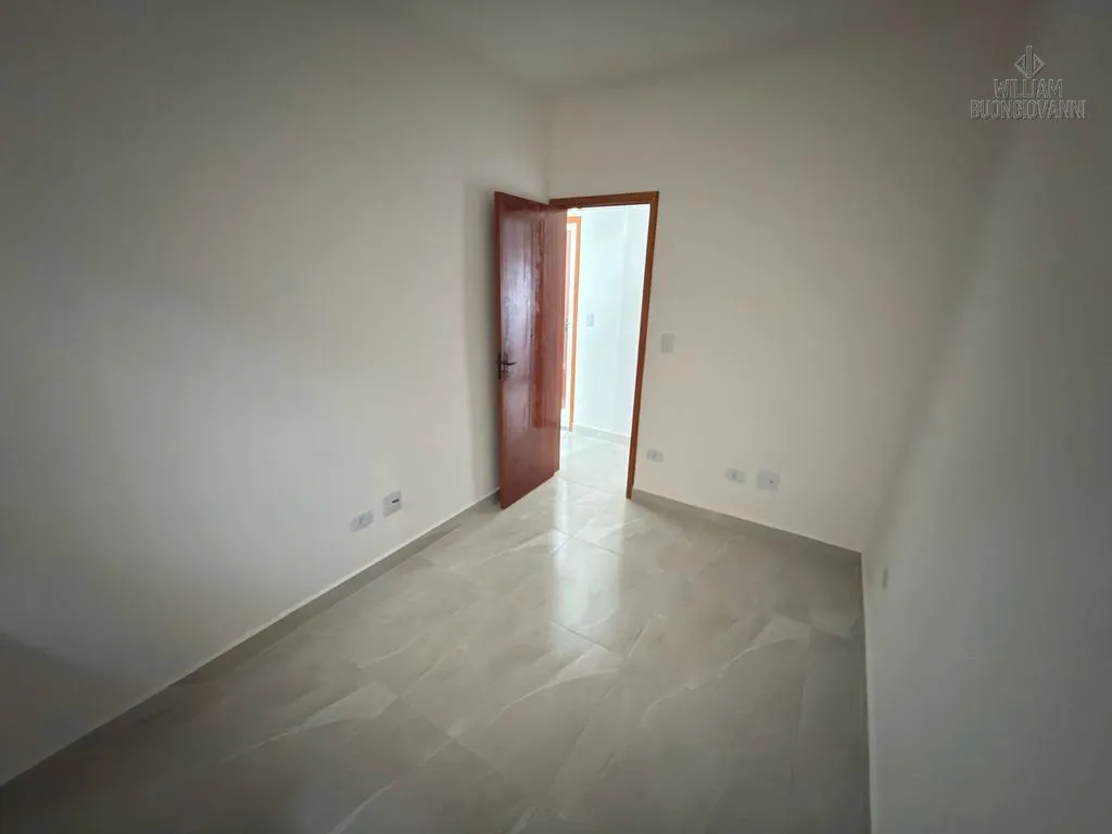 Imagem Casa de Condomínio com Quintal e Churrasqueira!!