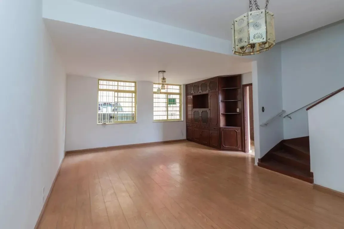 Imagem Casa para Venda em São Paulo, Vila Anglo Brasileira, 3 dormitórios, 1 banheiro, 3 vagas