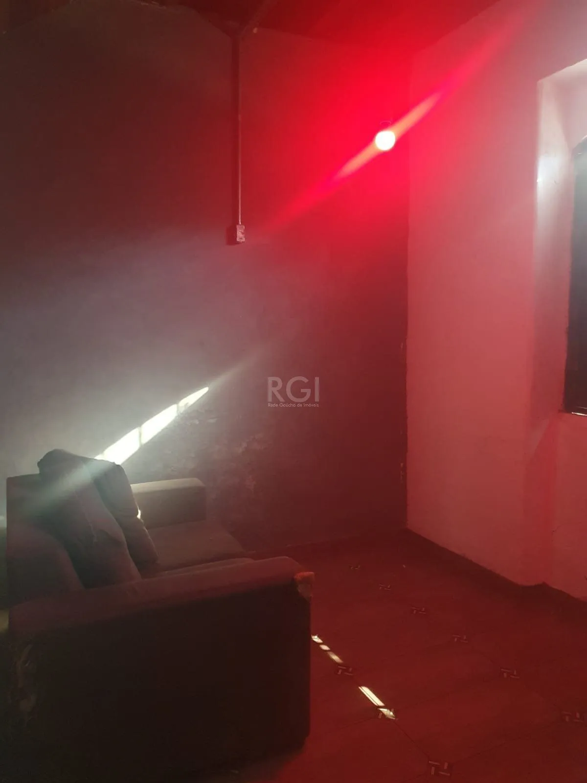 Imagem Casa para Venda - 242m², 3 dormitórios, 1 vaga - Cidade Baixa