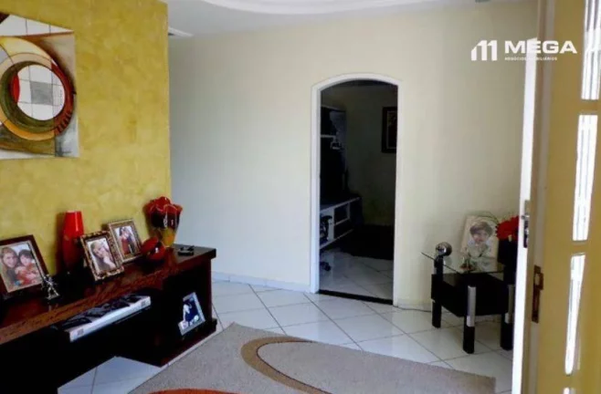 Imagem Casa com 3 dormitórios à venda, 300 m² por R$ 800.000,00 - Itacibá - Cariacica/ES