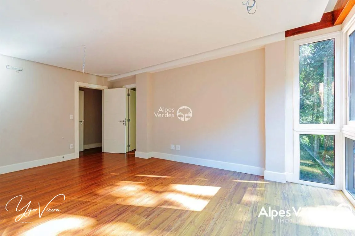 Imagem Vende-se apartamento por R$ 3.496.975,00 - Centro - Canela/RS