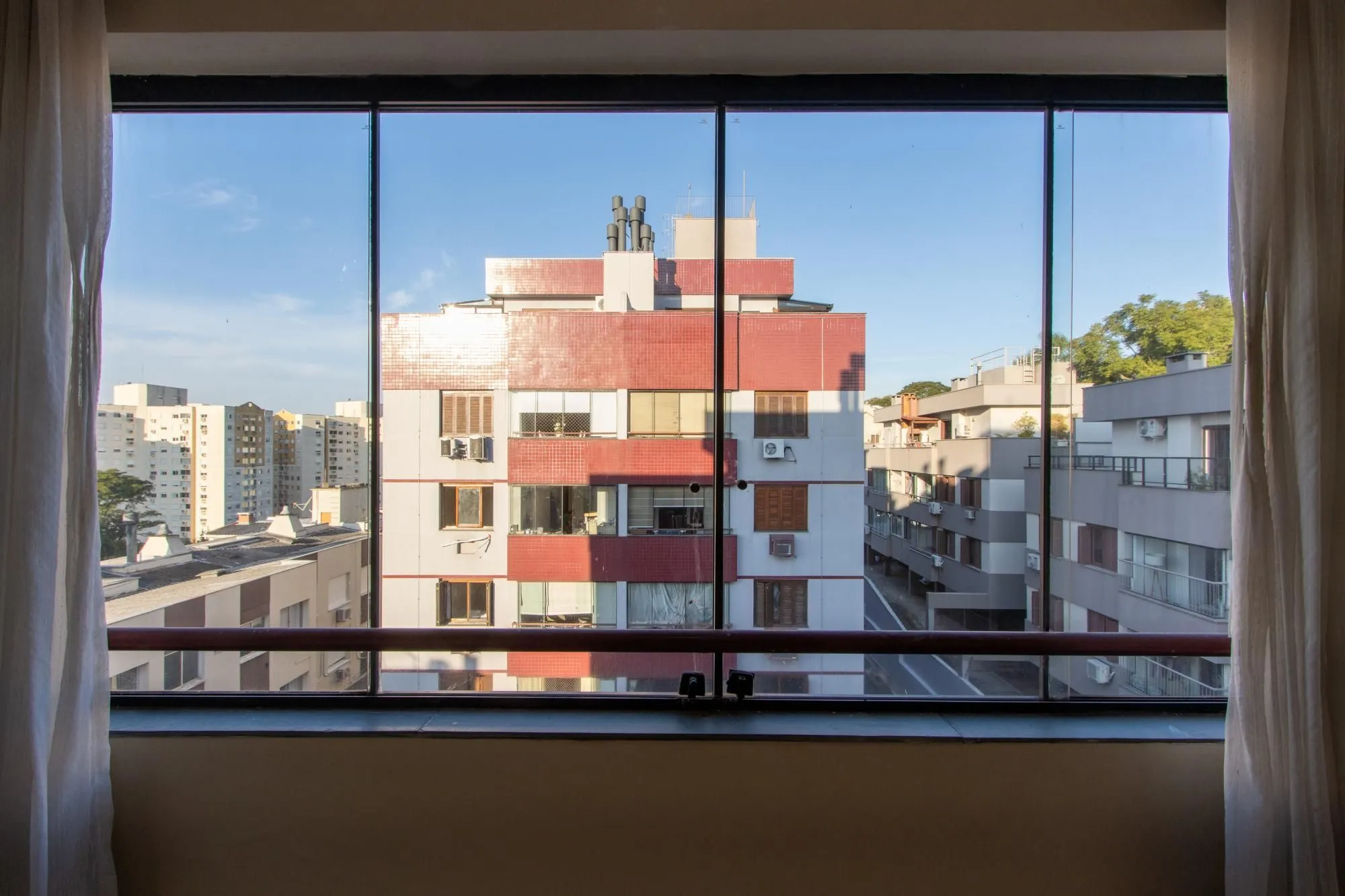 Imagem COBERTURA 2 QUARTOS, 2 VAGAS INDIVIDUAIS ESCRITURADAS, ELEVADOR - BAIRRO SANTO ANTONIO
