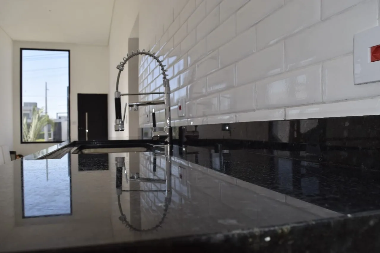 Imagem Casa à venda 3 Quartos, 1 Suite, 4 Vagas, 250M², Bairro do Grama, Caçapava - SP | Residencial Malibu