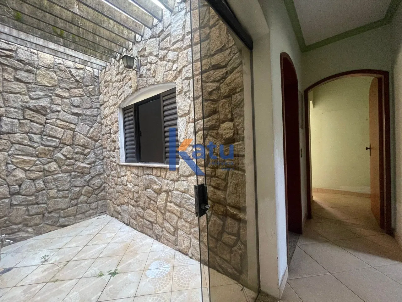 Imagem CASA TÉRREA PARA VENDA NO VILA RAMI - JUNDIAÍ/SP

A residência possui 183 m² de área construíd...