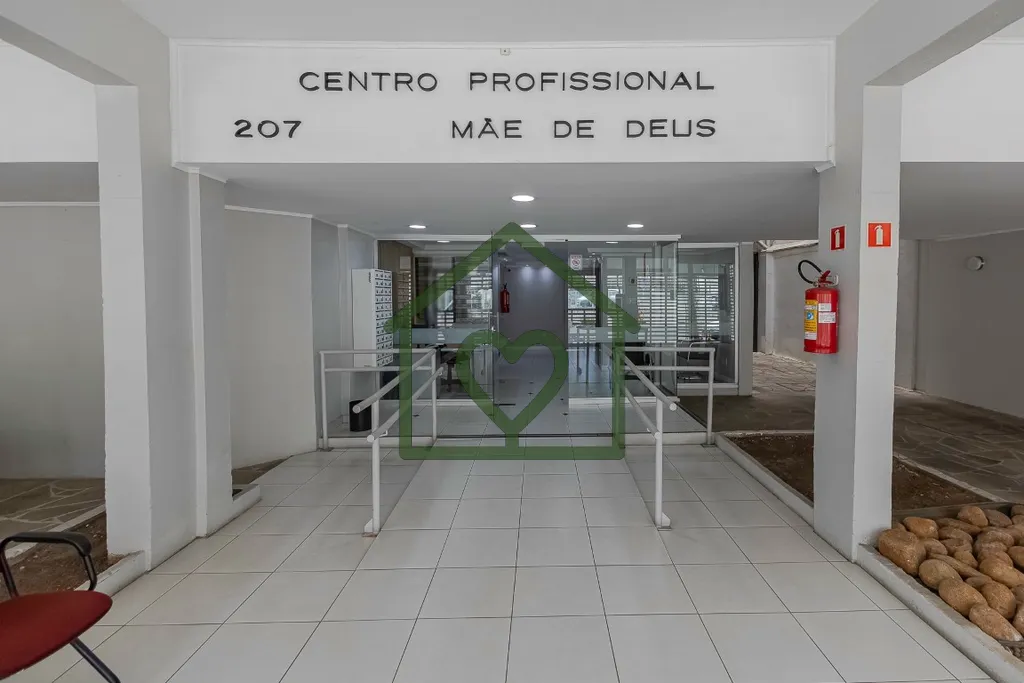 Imagem Sala de 47 m² localizada na Rua José de Alencar, em Porto Alegre. Preço e disponibilidade do imó...