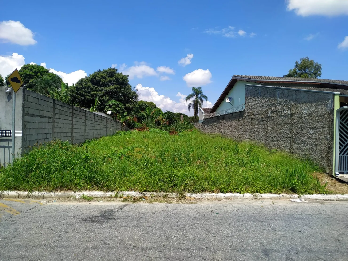 Imagem Terreno à venda 770M², Vila São Benedito, Pindamonhangaba - SP