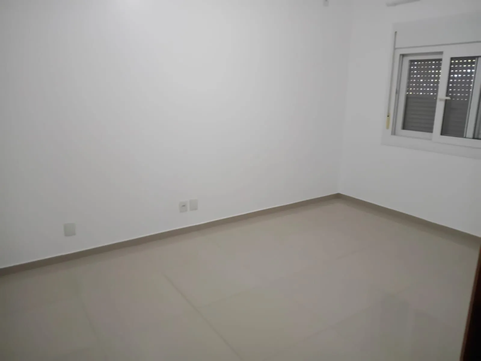 Imagem Casa de condomínio com 3 dormitórios no bairro Ipanema