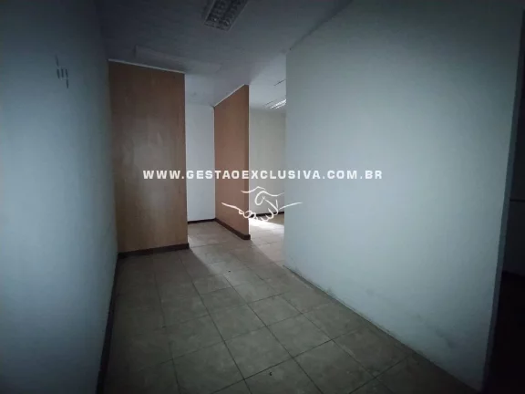 Imagem SOBRADO 370m² CENTRO ITATIBA SALÃO COMERCIAL e SUPERIOR com 2 DORM
