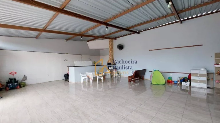 Imagem Casa com ponto comercial e salão de festas à venda - Margem Esquerda - Cachoeira Paulista/SP