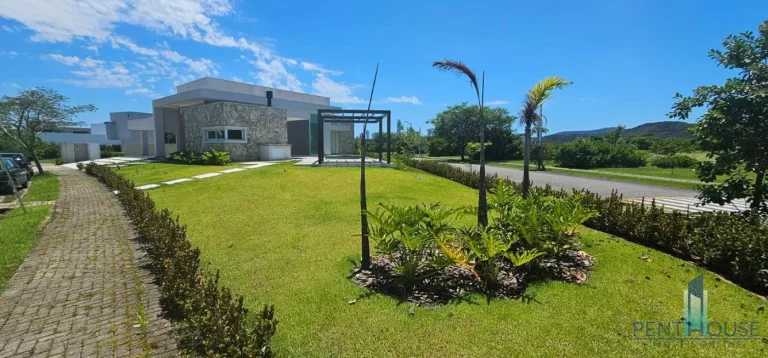 Imagem Casa em Condomínio para Venda em Camboriú, CENTRO, 4 dormitórios, 4 suítes, 6 banheiros, 4 vagas