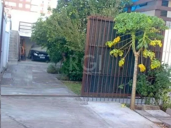 Imagem Casa para Venda - 162m², 3 dormitórios, sendo 1 suites, 3 vagas - Agronomia