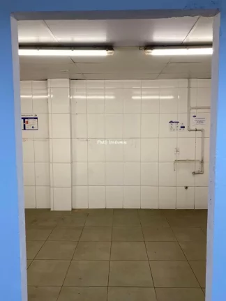 Imagem Galpão Comercial de 477m² com 2 Banheiros para Locação na Lapa, São Paulo-SP
