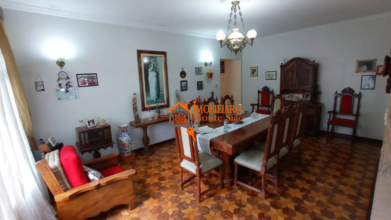 Imagem Casa com 2 dormitórios à venda, 400 m² por R$ 1.200.000,00 - Vila Galvão - Guarulhos/SP
