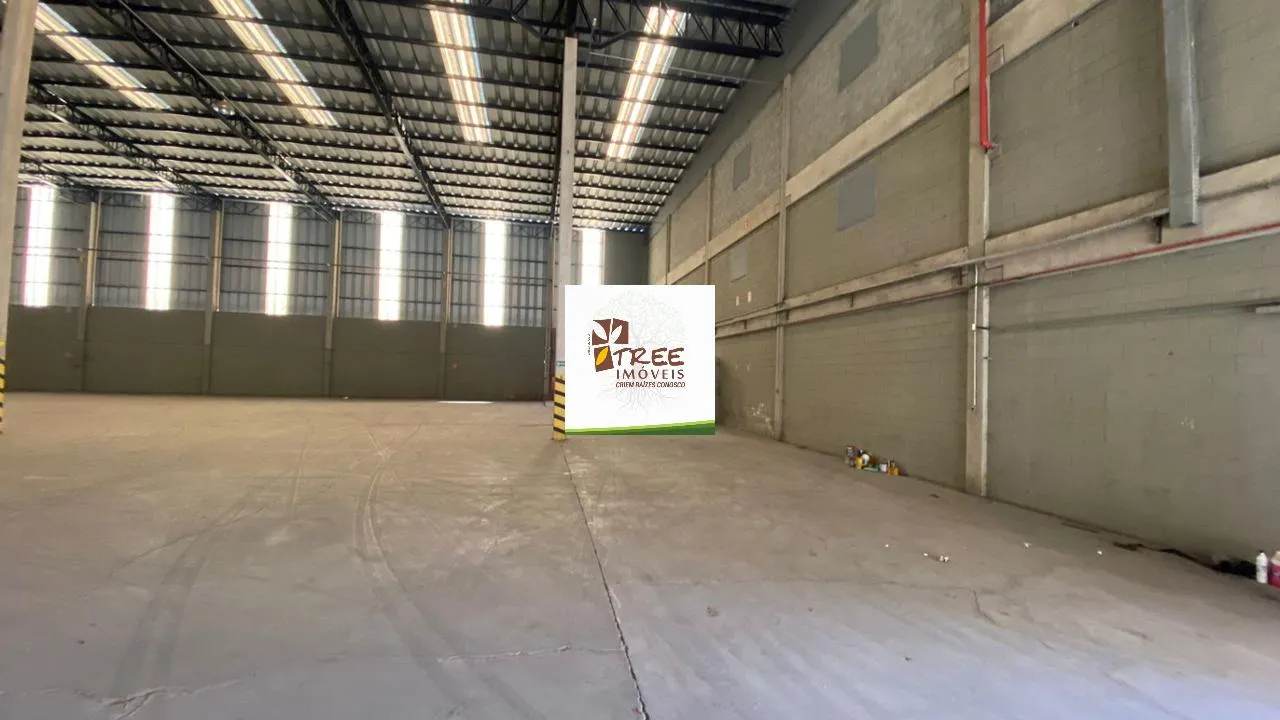 Imagem LOCAÇÃO DE GALPÃO COMERCIAL NO TABOÃO, EM MOGI DAS CRUZES/SP, 7.530m² com pateo de 2.000m², área fabril de 4.500m², 03 docas e ZUP 1. CONSULTE-NOS.