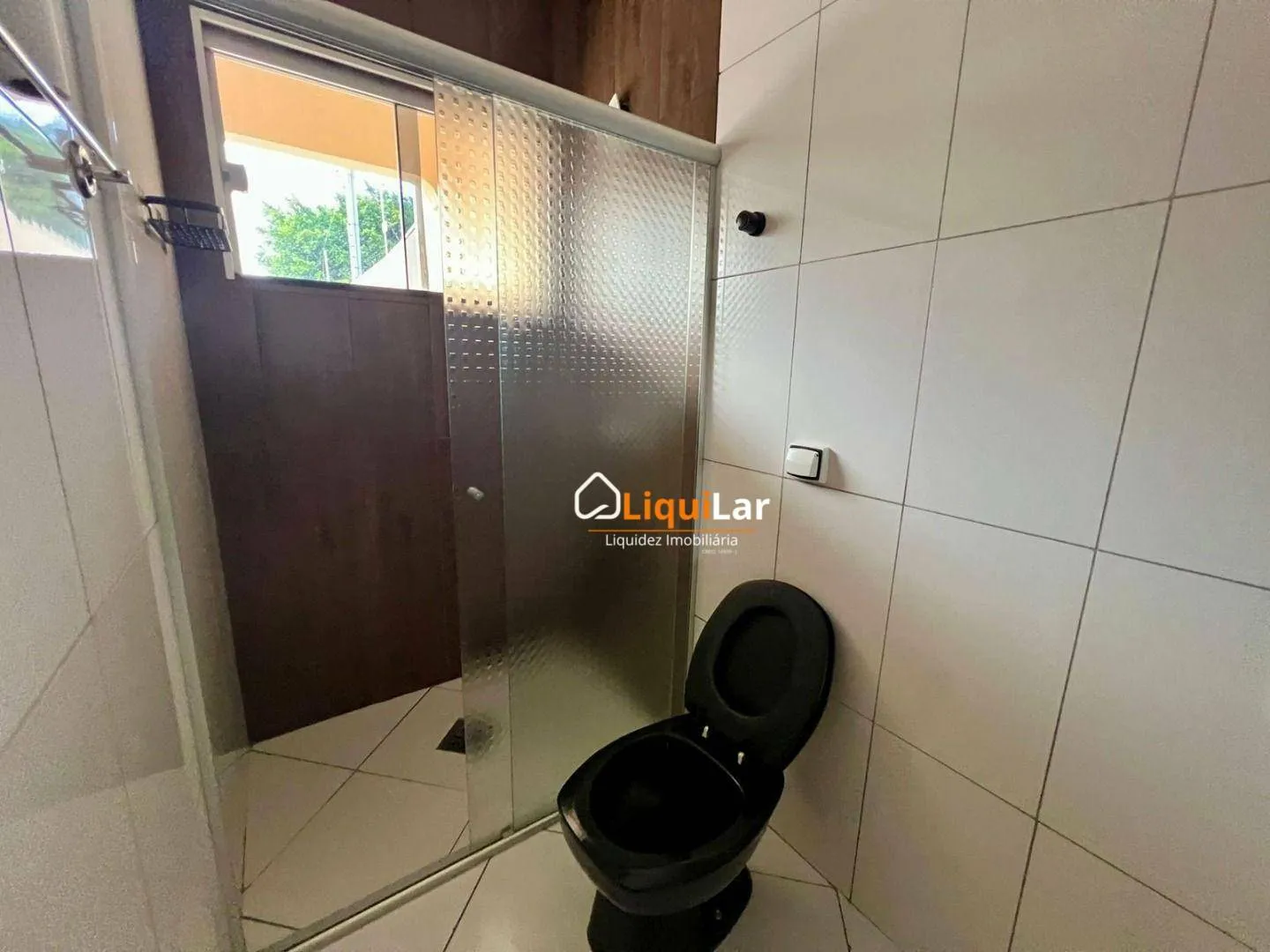 Imagem Imóvel Amplo com Dupla Aptidão Residencial ou Comercial em Terreno de 600 m² com Varanda Gourmet