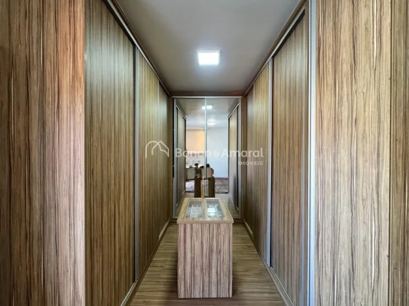 Imagem Imagine uma residência impecável em um condomínio de Valinhos, projetada para oferecer conforto e...