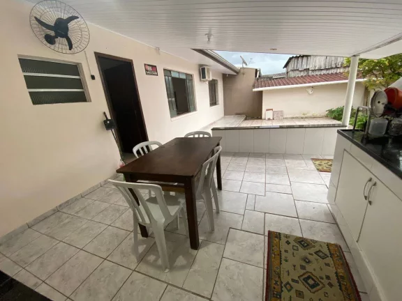 Imagem Terreno 360m² com Casa Não Averbada em Matinhos