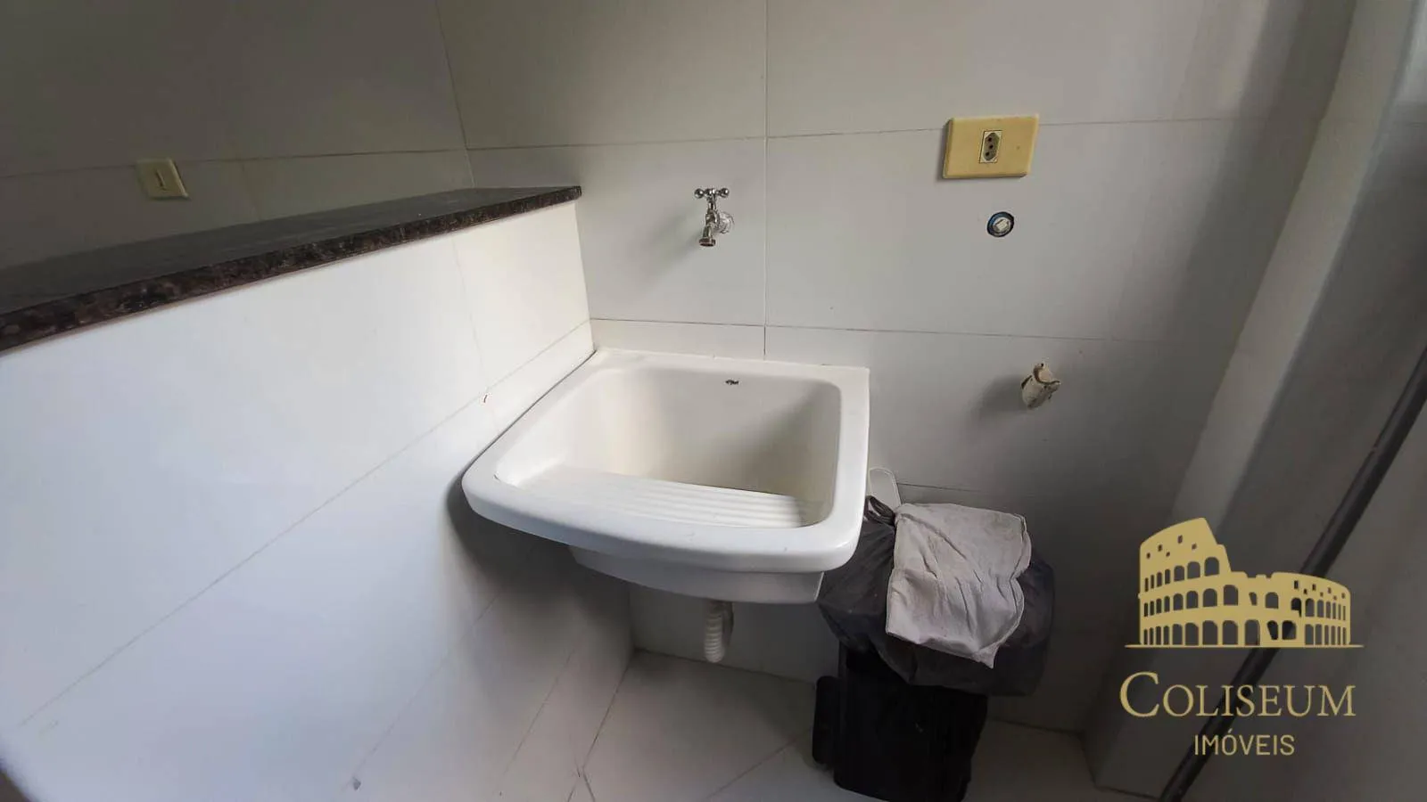 Imagem Apartamento com 2 dormitórios à venda, 72 m² por R$ 460.000,00 - Aviação - Praia Grande/SP