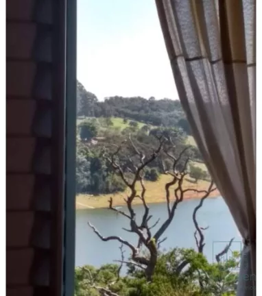 Imagem Chácara em Piracaia - 204m², 3 Dormitórios, em Condomínio