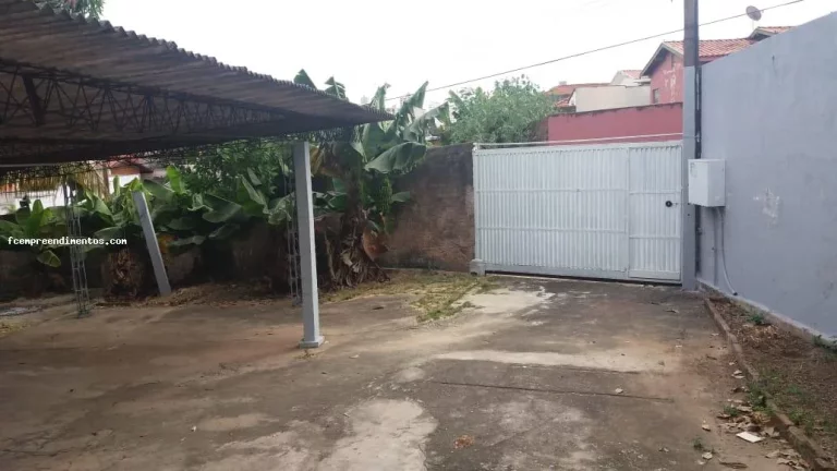 Imagem Casa para Venda em Limeira, Vila Santa Lúcia, 4 dormitórios, 2 banheiros, 2 vagas