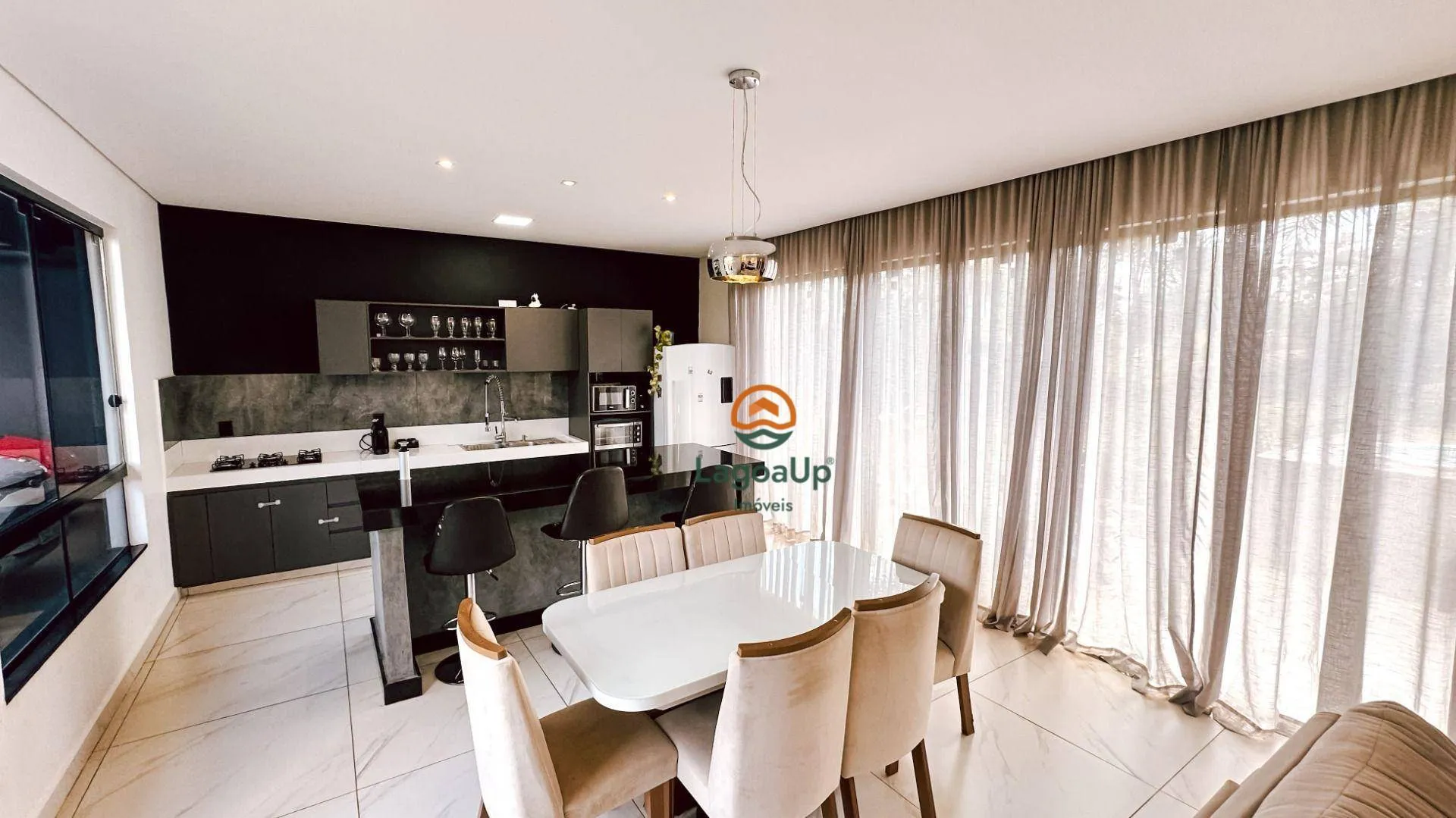 Imagem Casa com 2 dormitórios à venda, 145 m² por R$ 750.000,00 - Condomínio Vale Do Luar - Jaboticatubas/MG