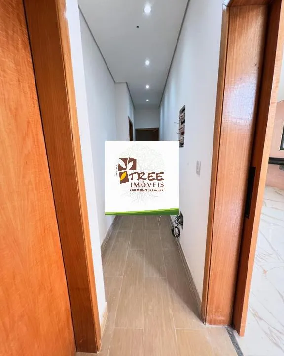Imagem VENDA DE CASA TÉRREA NO CONDOMÍNIO ARUÃ BRISAS, EM MOGI DAS CRUZES/SP, 321m² com 3 suítes, churrasqueira, piscina e 4 vagas para autos. CONSULTE-NOS.
