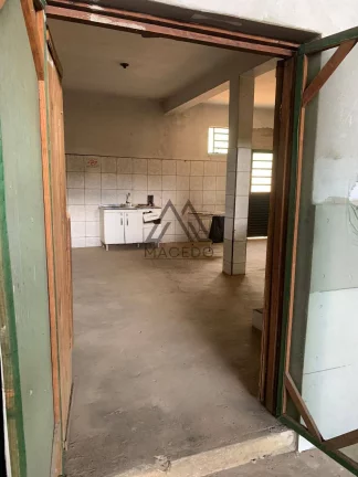 Imagem Área de 60 mil m² para Locação em Porangaba/SP