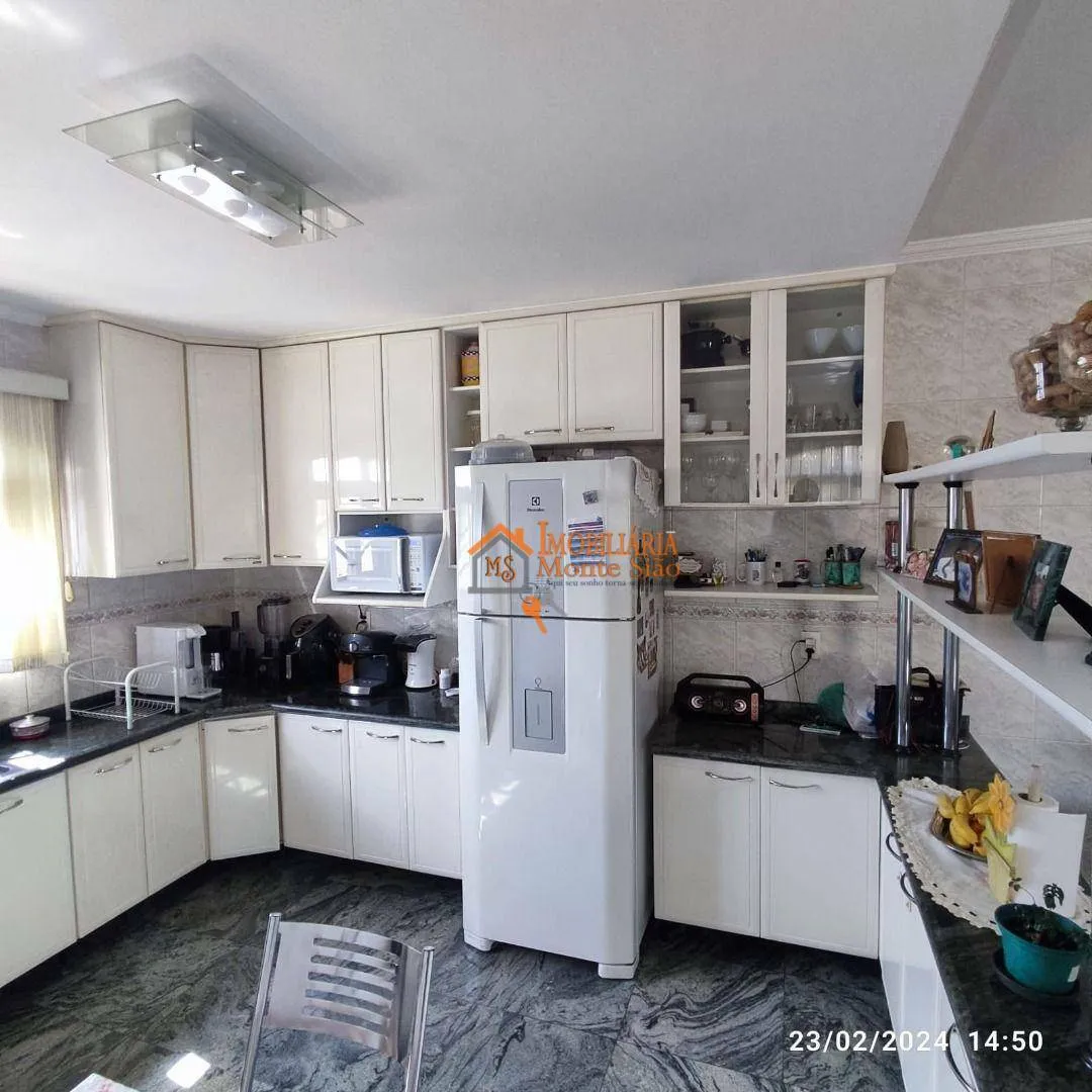 Imagem Sobrado com 3 dormitórios à venda, 198 m² por R$ 897.000,00 - Jardim Vila Galvão - Guarulhos/SP