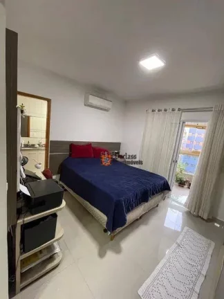 Imagem Apartamento com 3 dormitórios à venda, 133 m² por R$ 850.000,00 - Aviação - Praia Grande/SP