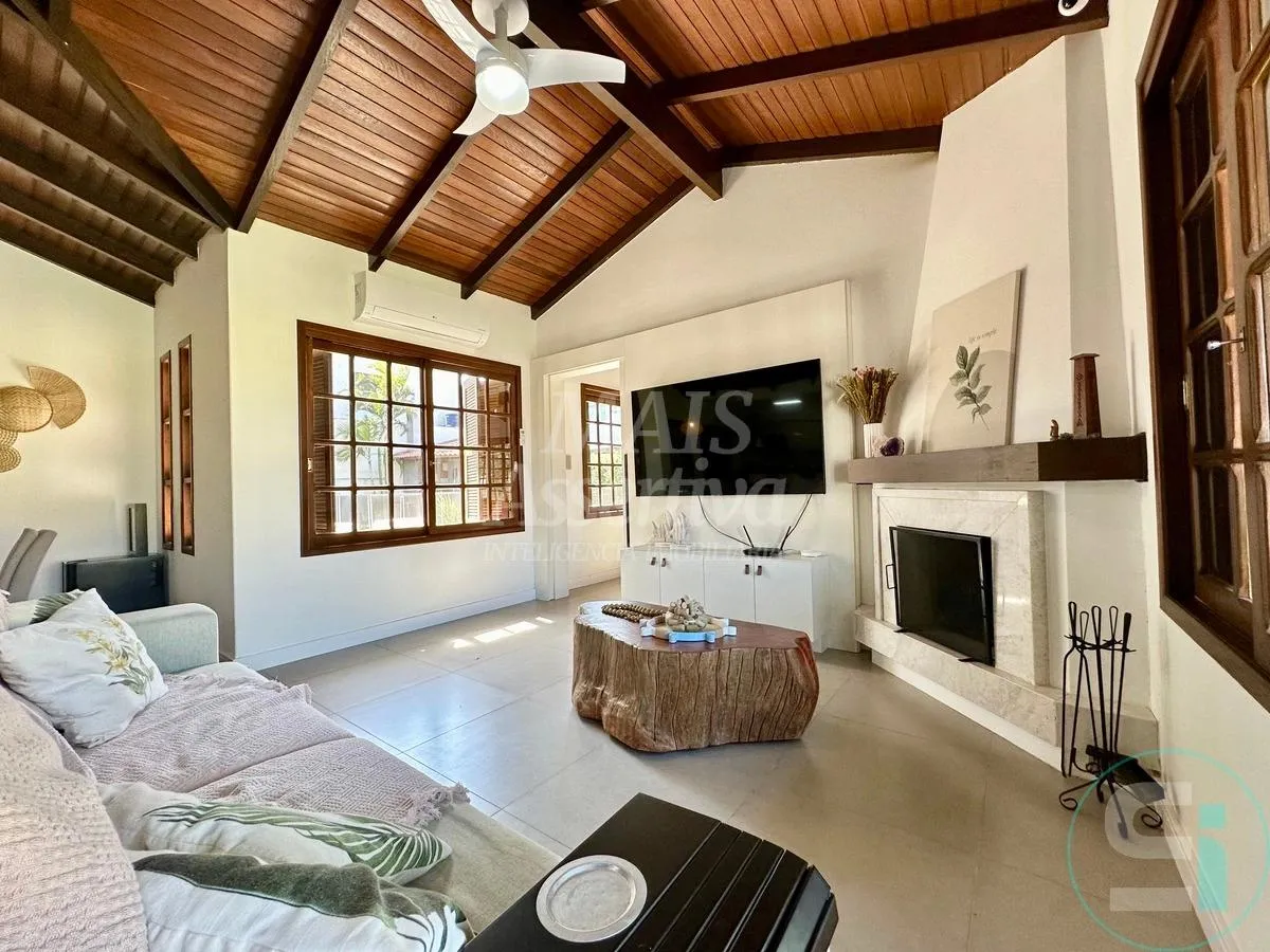 Imagem Linda casa para venda em Xangrilá Bairro Centro