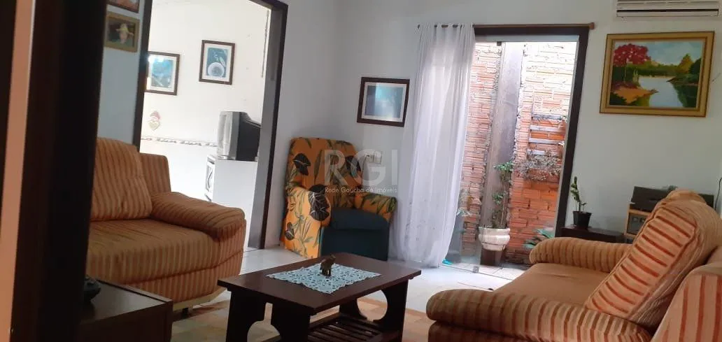 Imagem Casa para Venda - 80m², 3 dormitórios, 2 vagas - Espirito Santo