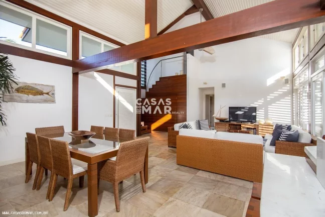 Imagem Casa em Condomínio para Temporada em Armação dos Búzios / RJ no bairro Manguinhos