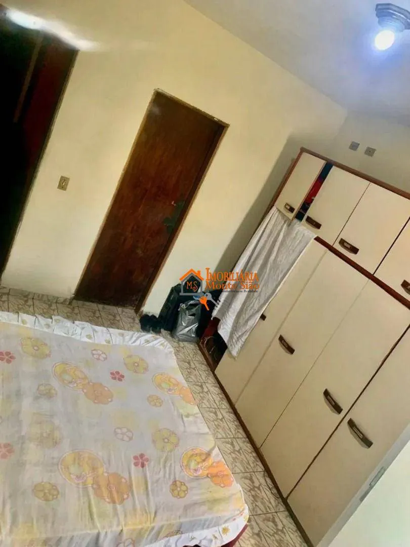 Imagem Sobrado com 3 dormitórios à venda, 430 m² por R$ 852.000,00 - Cidade Soberana - Guarulhos/SP