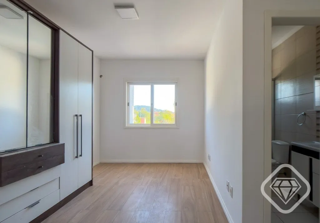Imagem Casa semimobiliada com piscina no bairro Hípica, pronta para morar, com excelente padrão de acabam...