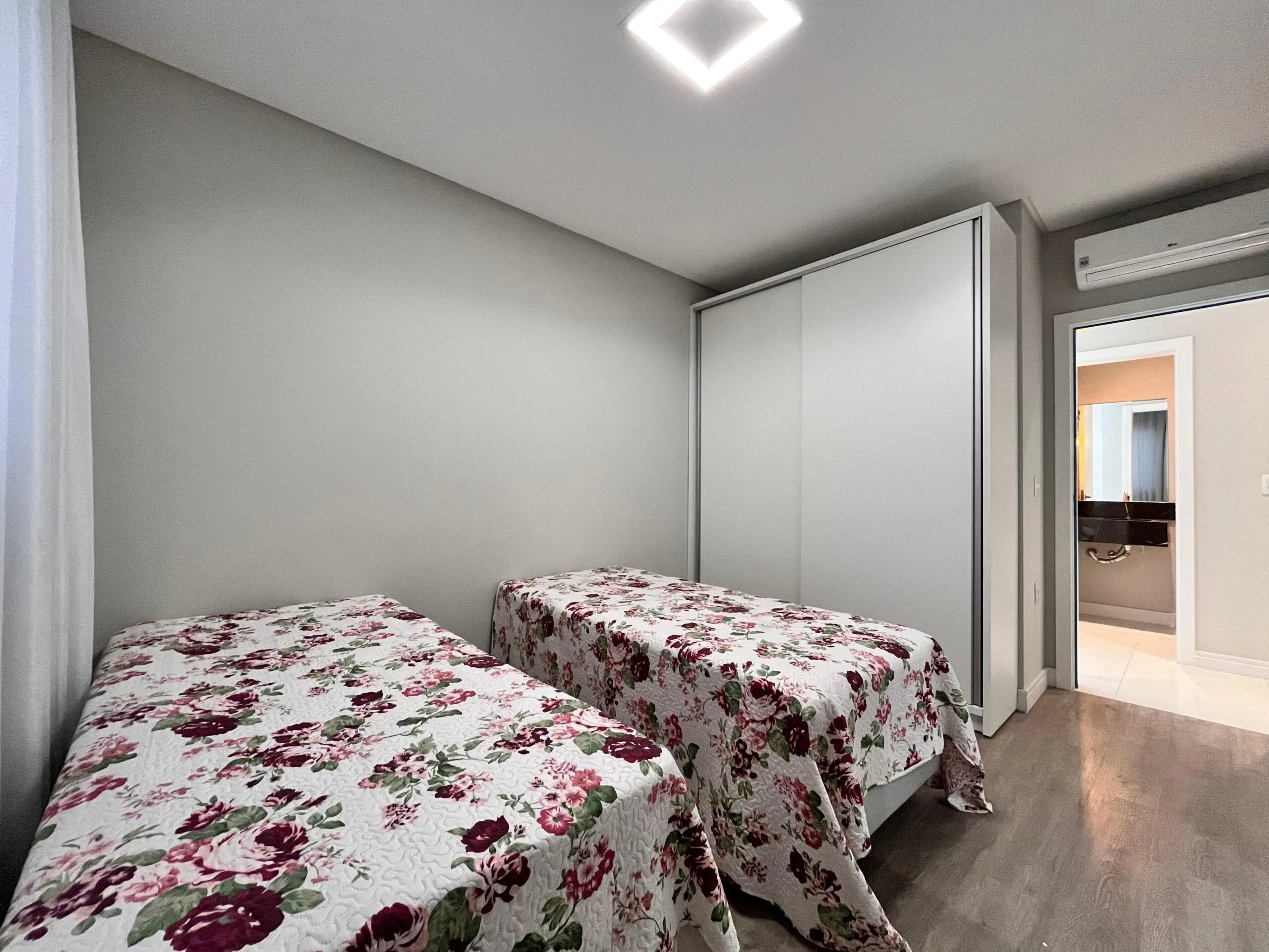 Imagem Apartamento com vista para o mar à venda com 121m2 por R$ 1.850.000,00
