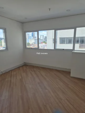 Imagem Conjunto Comercial à Venda na Barra Funda, São Paulo-SP: 1 Sala, 1 Vaga, 35m² de Área