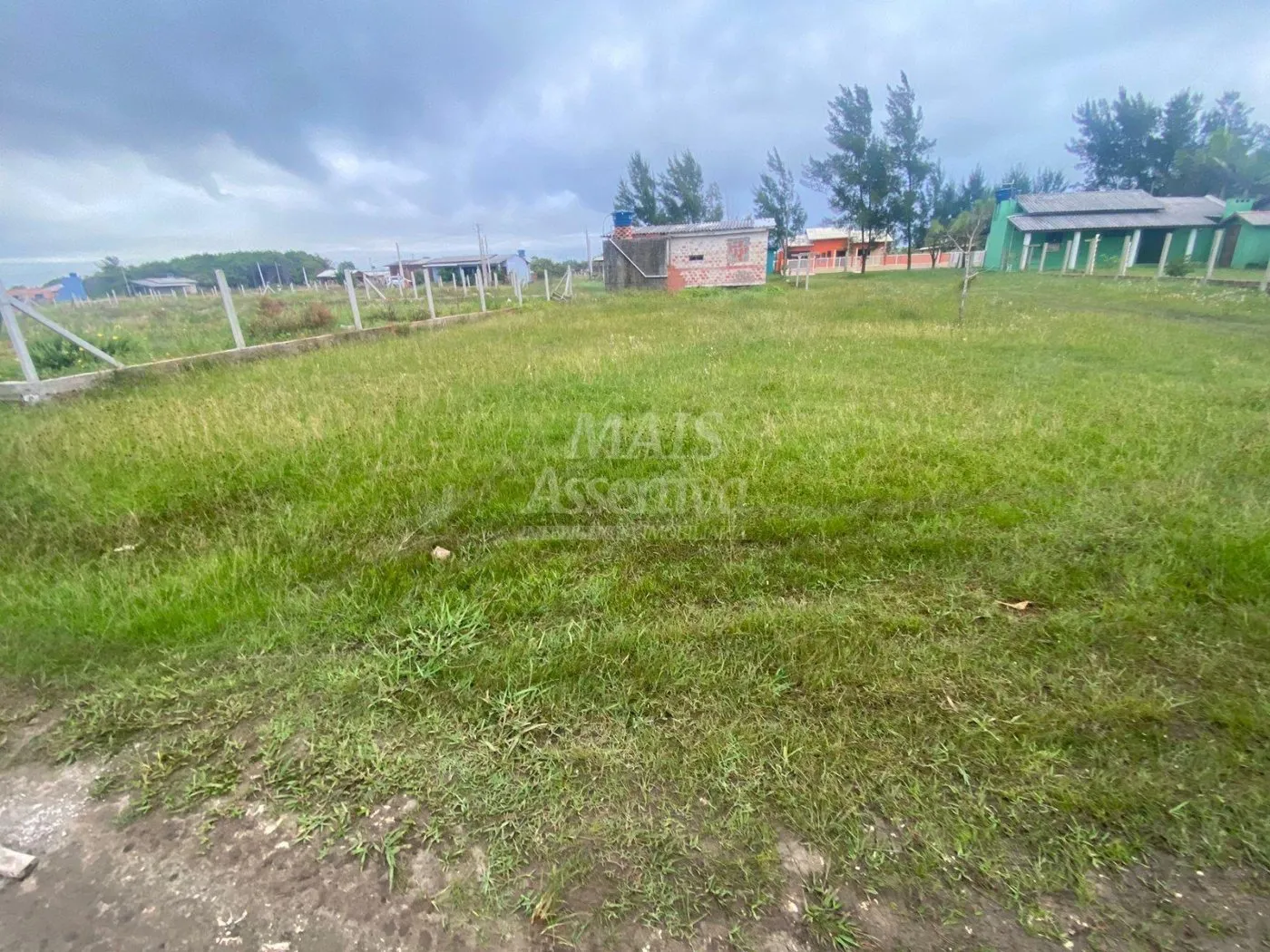 Imagem Terreno de esquina em Condomínio Balneário Gaivota