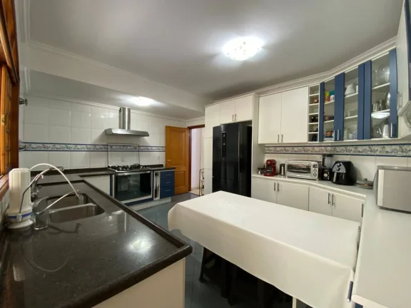 Imagem Casa com 3 dormitórios à venda, 300 m² por R$ 3.000.000,00 - Residencial Tres (Alphaville) - Santana de Parnaíba/SP