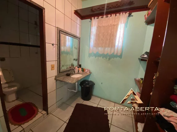 Imagem Predio com 3 Apartamentos e 1 loja a venda - COD 1116