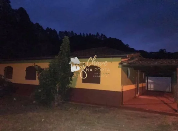 Imagem Chacará a venda em Itapecerica com 3 dormitorios