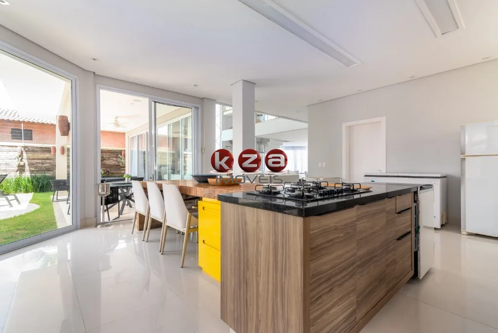 Imagem Imperdível oportunidade! Casa à venda na Enseda, Guarujá-SP, com 5 quartos, 5 suítes, 3 salas, 6 banheiros, 6 vagas de garagem e 700m².