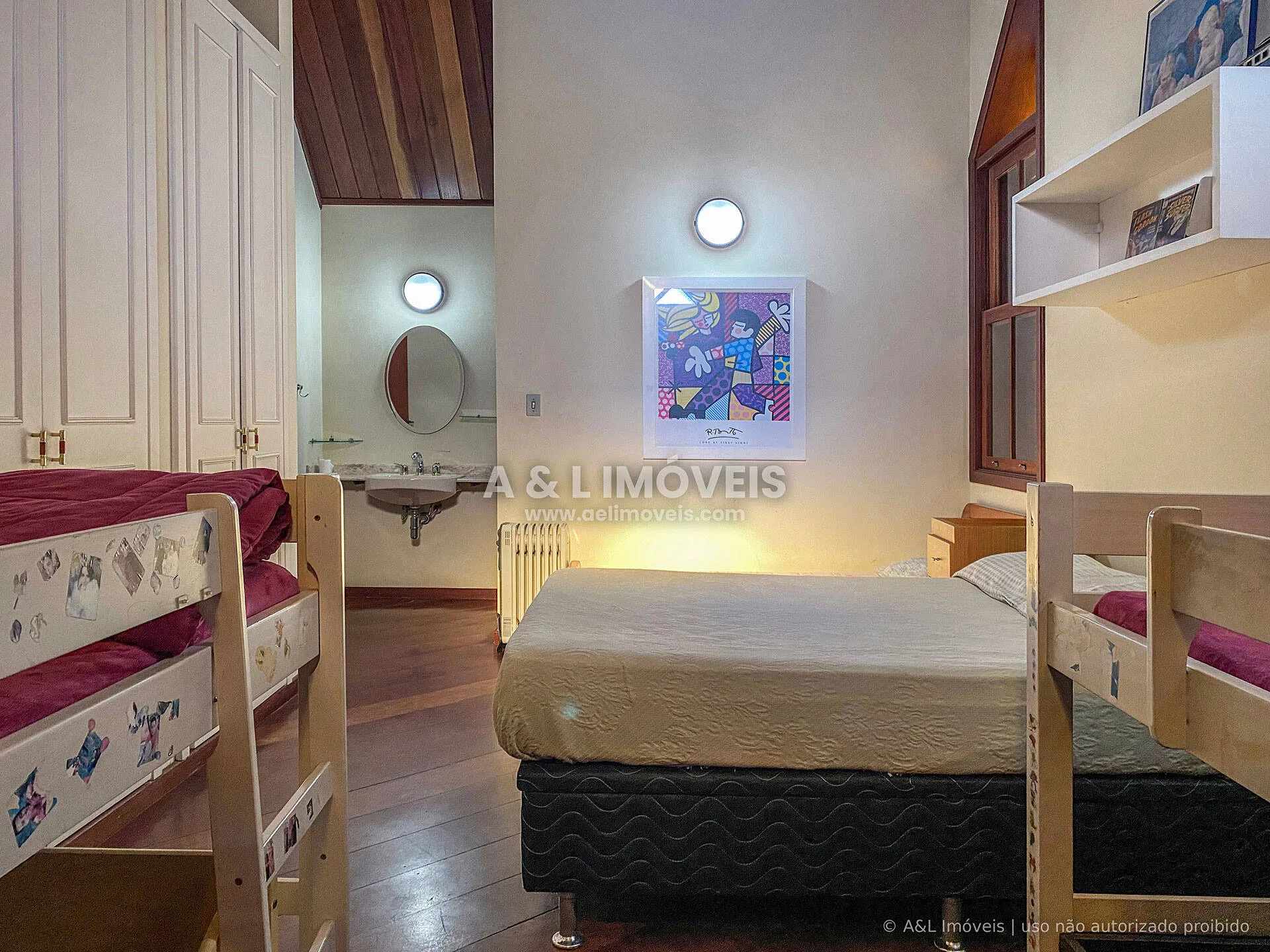Imagem Casa à venda em Campos do Jordão | 417,26 m² | 5 dormitórios