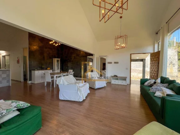 Imagem Casa Linear com 3 quartos com terreno plano e lazer privativo.