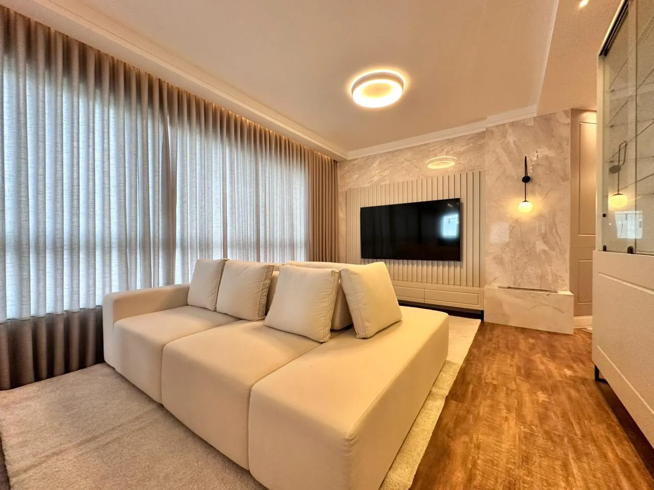 Imagem Apartamento com vista para o mar à venda com 130m2 por R$ 3.200.000,00