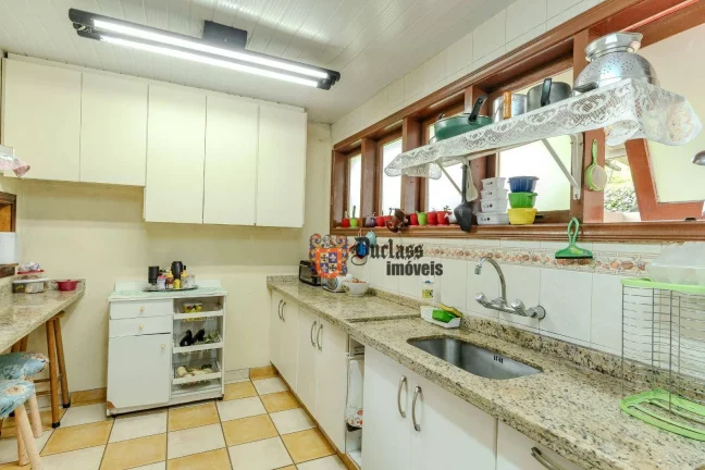 Imagem Chácara com 4 dormitórios à venda, 5850 m² por R$ 750.000,00 - Parque da Ferradura - Campos do Jordão/SP