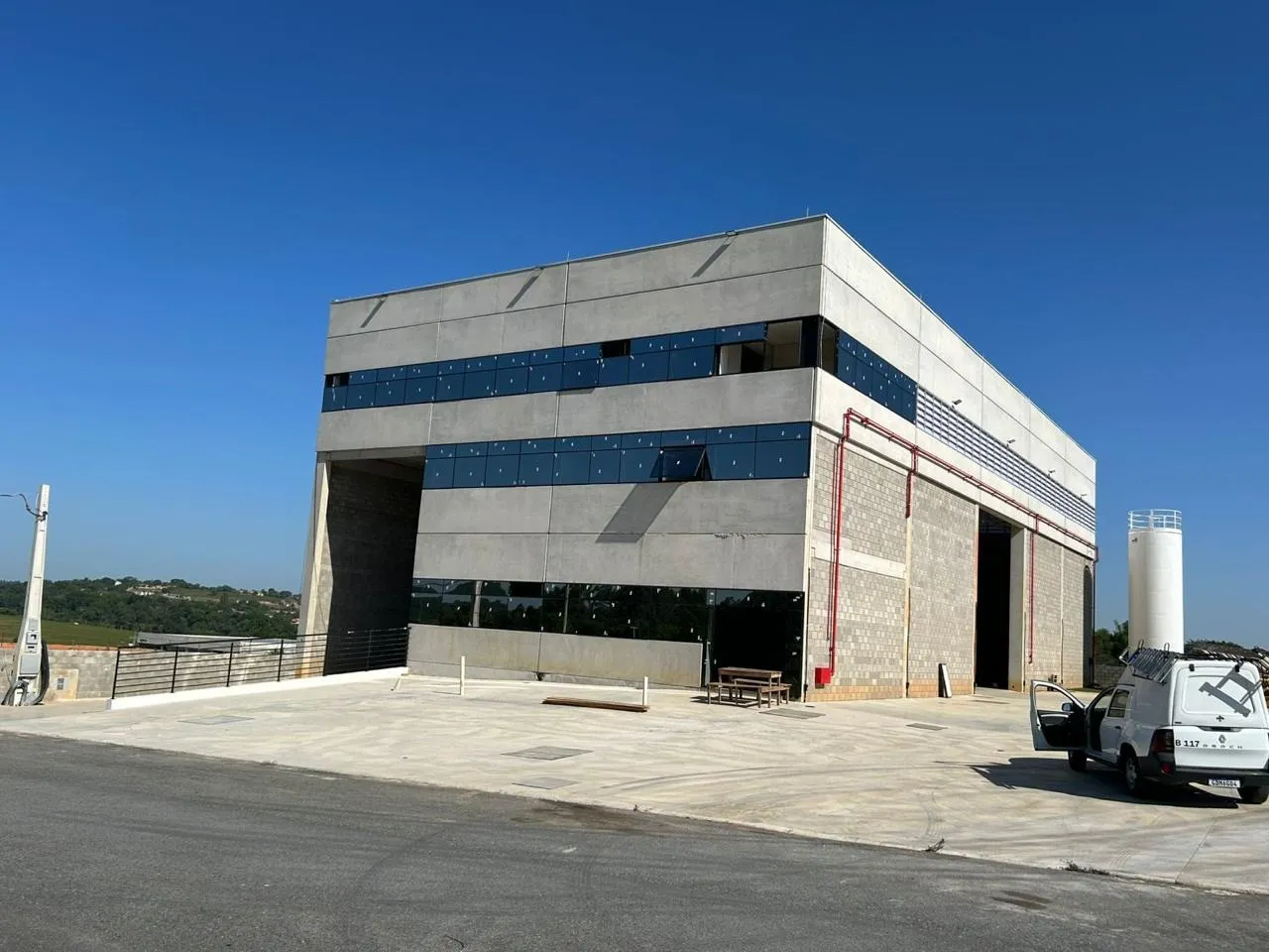 Imagem Aluguel de Galpão Industrial de Excelência em Cidade] - Bairro] - Espaço Moderno e Funcional!