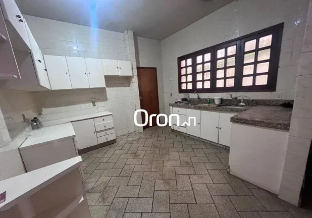 Imagem Sobrado à venda, 246 m² por R$ 1.780.000,00 - Jardim América - Goiânia/GO