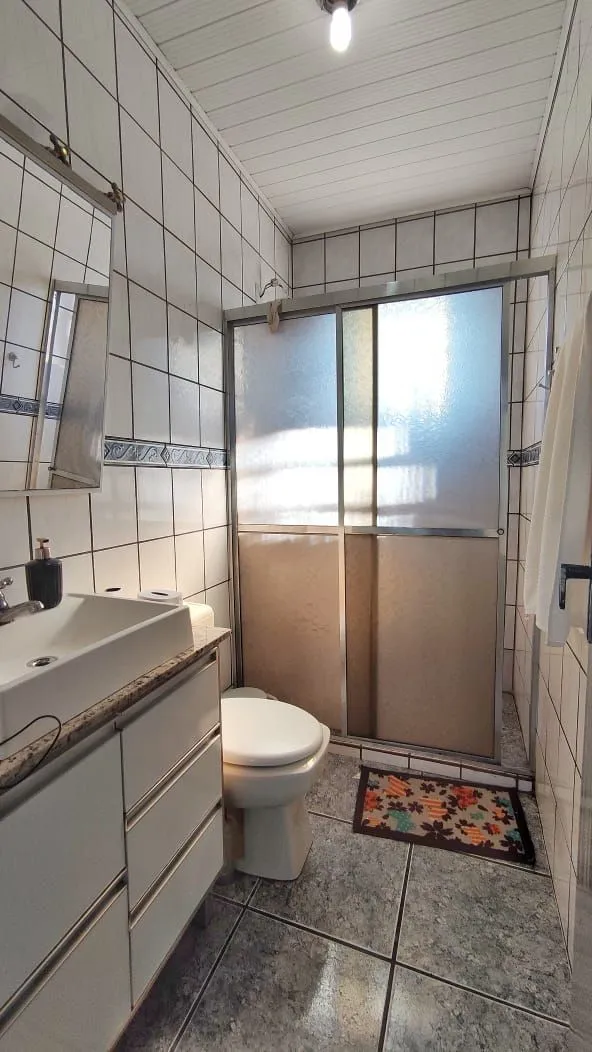Imagem Casa com 170m², 3 dorm. no bairro Jardim Itu Sabará em Porto Alegre